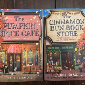 Laurie Gilmore's Autumn books pumpkin spice cafe and cinnamon bun book store
